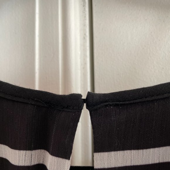 V Cristina Sleeveless Maxi Dress High Neck Pleated Crochet Beaded Trim - SZ L - Picture 4 of 7